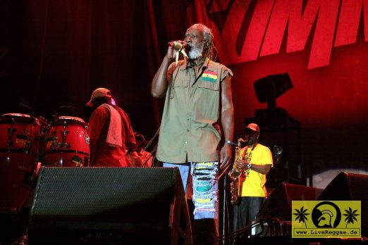 Burning Spear (Jam) and The Young Lions 27. Summer Jam Festival - Fuehlinger See, Koeln - Red Stage 07. Junli 2012 (14).JPG
